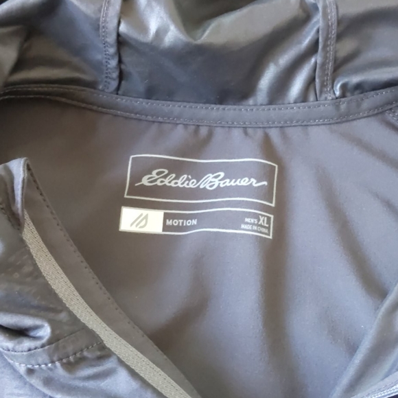 Eddie Bauer Motion windbreaker jacket - Picture 3 of 6